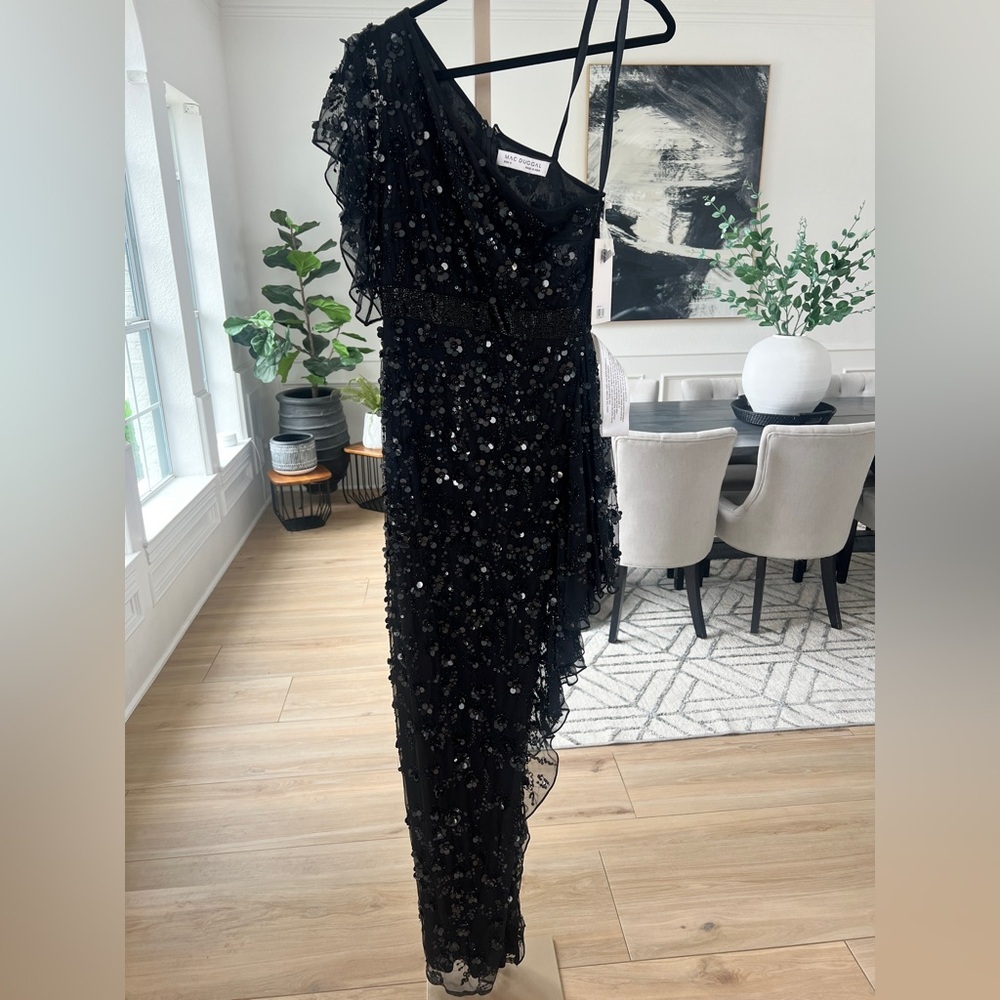 MAC DUGGAL 93687 One-Shoulder Black Sequin Gown - Size 4 NWT